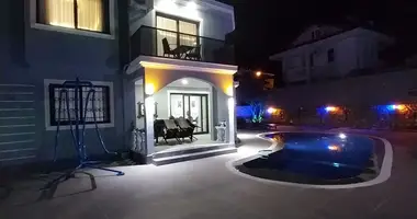 Villa 4 chambres dans Ölüdeniz, Turquie