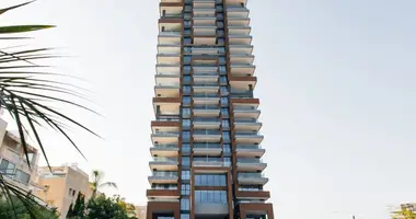 Квартира 4 комнаты в Koinoteta Agiou Tychona, Кипр