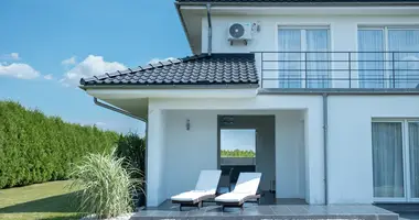 Villa 6 habitaciones en Voivodato de Cuyavia y Pomerania, Polonia