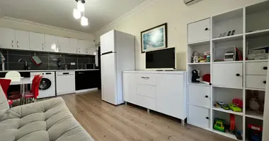 Квартира 2 комнаты в Оба, Турция