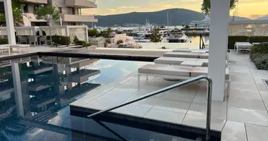 Apartamento 3 habitaciones en Tivat, Montenegro