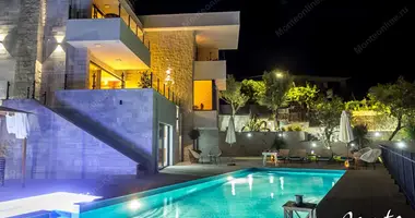 Villa 5 bedrooms in Herceg Novi, Montenegro