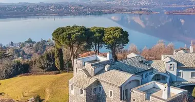 Villa en Lombardía, Italia