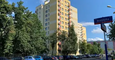 Mieszkanie 3 pokoi w Warszawa, Polska