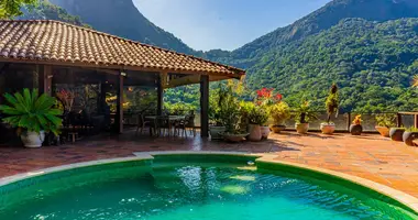 Casa 5 habitaciones en Regiao Geografica Imediata do Rio de Janeiro, Brasil