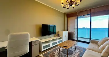 Condo 2 bedrooms in Na Kluea, Thailand