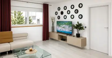 2 bedroom apartment in Petrovac, Montenegro