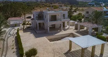 Haus 4 Schlafzimmer in Peyia, Zypern