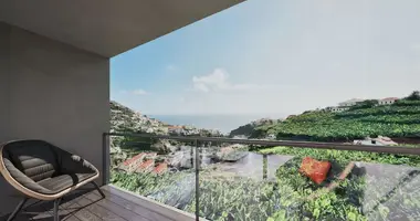 Квартира 2 спальни в Camara de Lobos, Португалия