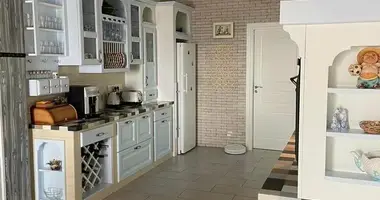 Haus 4 Schlafzimmer in Peyia, Zypern