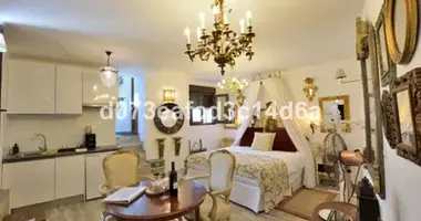 5 bedroom house in Marbella, Spain