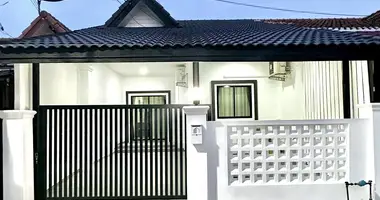 Таунхаус в Nong Pla Lai, Таиланд