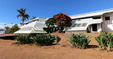 Villa Villa in Santa Cruz de Tenerife, Spain