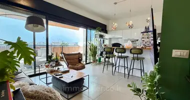 Mieszkanie 3 pokoi w Tel-Awiw, Izrael