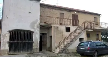 Casa 9 habitaciones en Terni, Italia