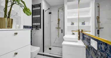 Квартира 4 комнаты в Варшава, Польша