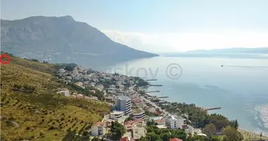 Grundstückin Dugi Rat, Kroatien