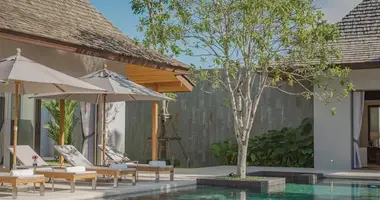 Villa 4 bedrooms in Thalang, Thailand
