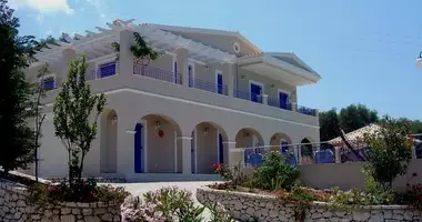 Villa 5 bedrooms in Perithia, Greece