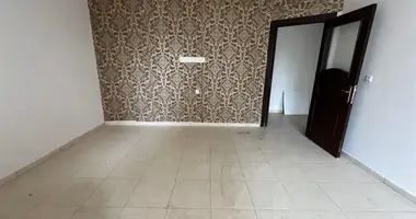 Apartamento 4 habitaciones en Yenisehir, Turquía