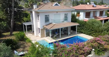 4 bedroom apartment in Kemer Mezarligi, Turkey