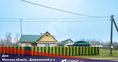 Casa en Dabryniouski sielski Saviet, Belarús