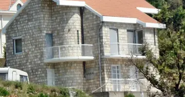 Casa 8 habitaciones en Sveti Stefan, Montenegro