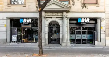 Commercial property 1 069 m² in Barcelona, Spain