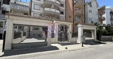 Oficina 150 m² en 20, Montenegro