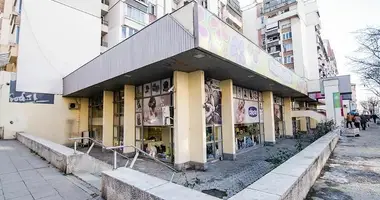 Магазин 1 350 м² в София, Болгария