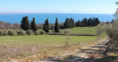 Plot of land in Methoni, Greece