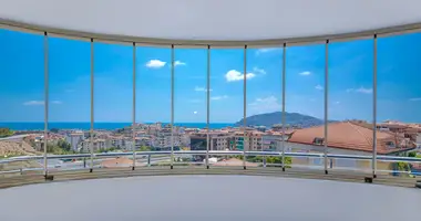 Mieszkanie 3 pokoi w Alanya, Turcja
