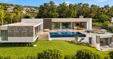 6 bedroom house in Spain