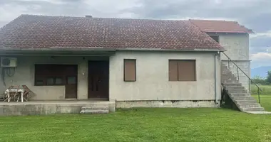 Casa 4 habitaciones en Spuz, Montenegro