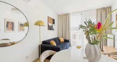 Квартира 2 комнаты в Варшава, Польша