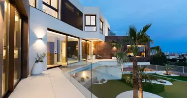 4 bedroom house in Benidorm, Spain