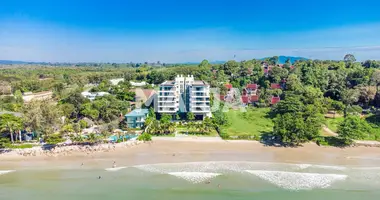 Mieszkanie 3 pokoi w Klaeng, Tajlandia