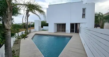 Villa en Paralimni, Chipre