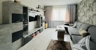 Apartamento 4 habitaciones en Muchaviecki sielski Saviet, Belarús
