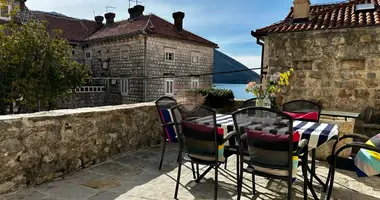 Apartamento 3 habitaciones en Montenegro