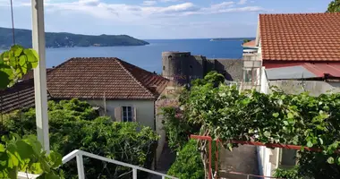 3 bedroom house in Herceg Novi, Montenegro