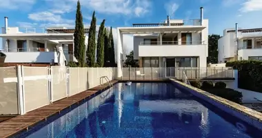 Villa 4 bedrooms in Neo Chorio, Cyprus