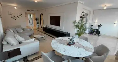 Wohnung 2 Schlafzimmer in Marbella, Spanien