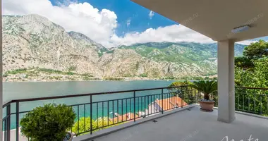 Apartamento 2 habitaciones en Kotor, Montenegro
