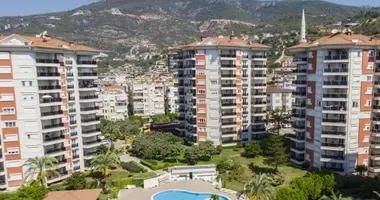 Mieszkanie 3 pokoi w Alanya, Turcja