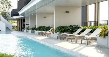 Квартира 3 комнаты в Ban Sam Phraek, Таиланд