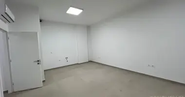 Büro 140 m² in Tirana, Albanien