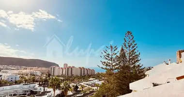 2 bedroom apartment in Arona, Spain