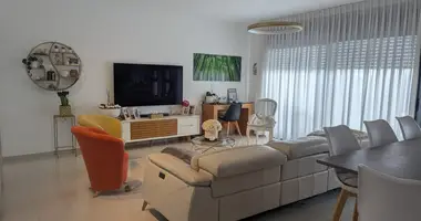 4 room apartment in Tel-Aviv, Israel