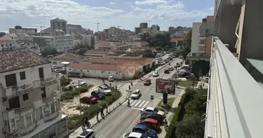 Квартира 3 комнаты в Черногория